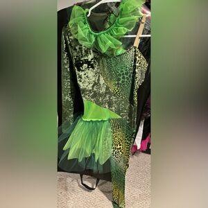 Women’s dance costume